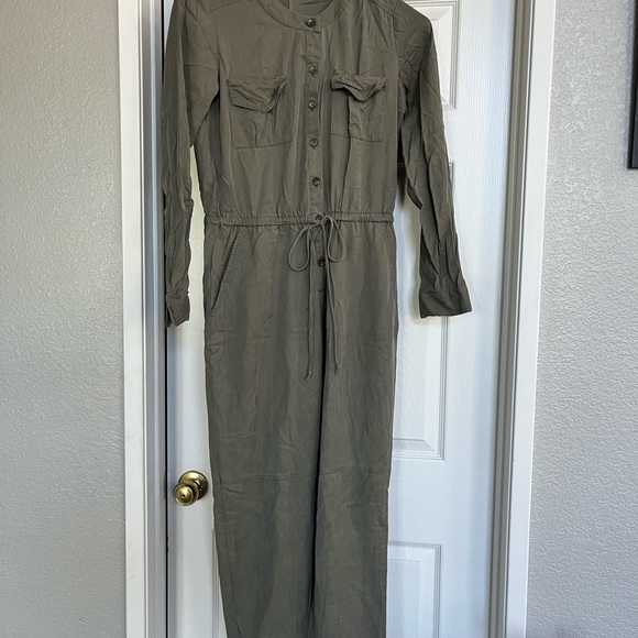 BCBG Romper - Picture 1 of 7